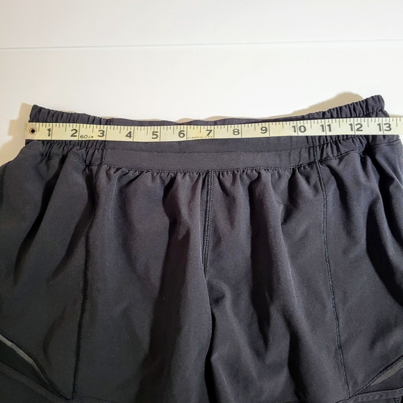 Lululemon Hotty Hot Short II Long 4" in Black Size 8 - Picture 8 of 11